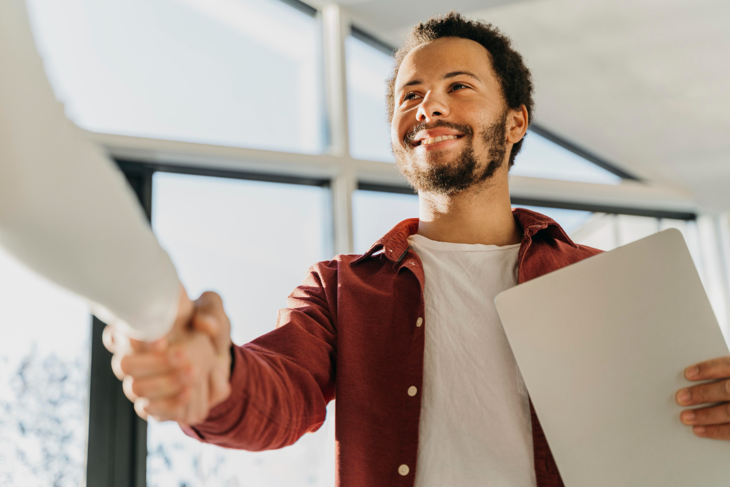 Contratação PJ ou CLT: Entendendo as Diferenças e Escolhendo a Melhor Opção Contratação PJ ou CLT: Entendendo as Diferenças e Escolhendo a Melhor Opção